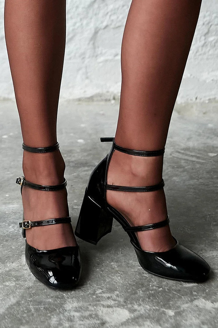 Tacones Gruesos Negros con Puntera Redonda, Tiras Múltiples y Hebillas, Color Sólido