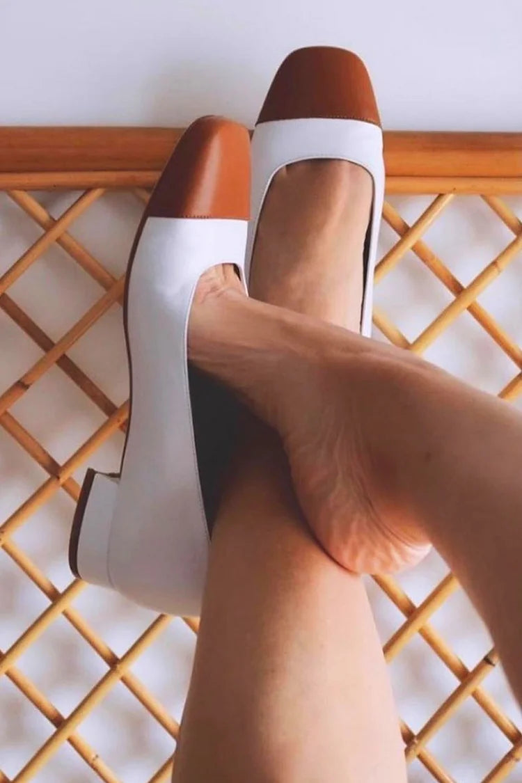 Decolté con tacco basso bianco a punta quadrata e inserti colorblock