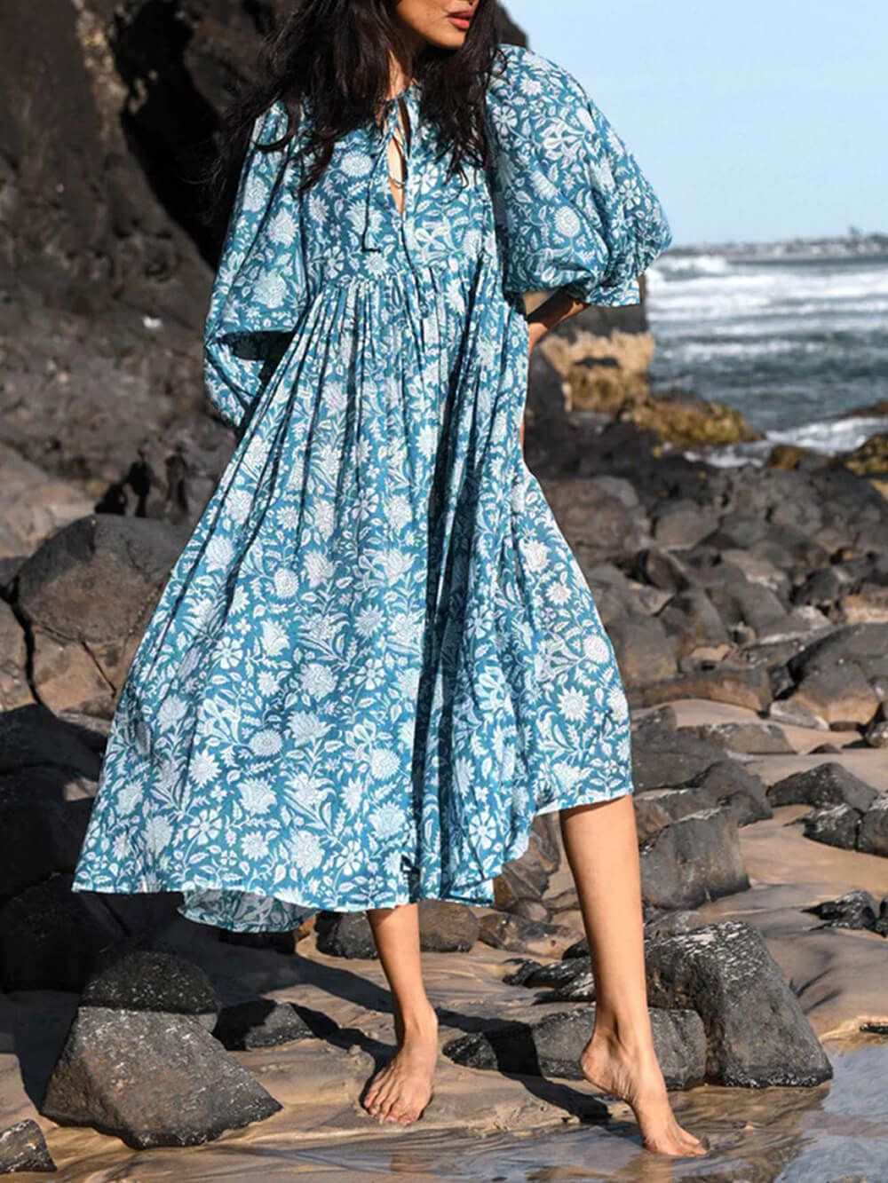 Midikleid mit Blumenmuster und Ballonärmeln