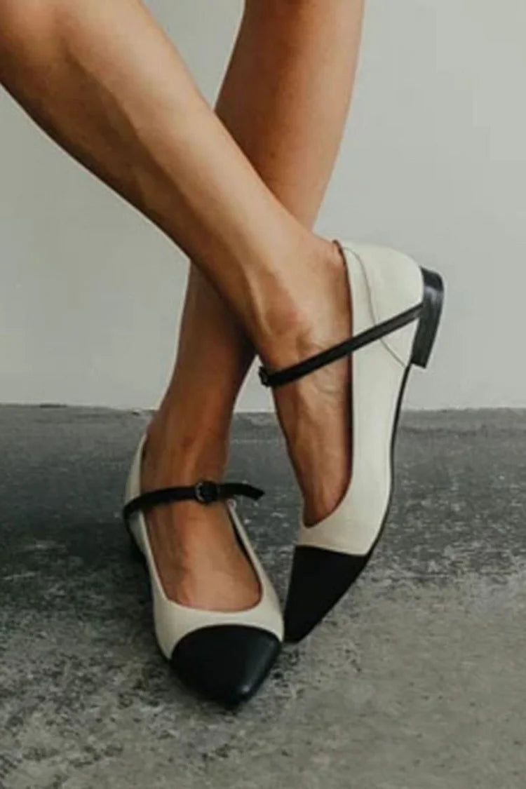 Riemen über dem Spann, Schnalle, Colorblock, spitze Zehenpartie, weiße flache Schuhe