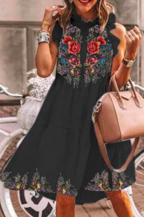Lässiges Midikleid mit Volants und floralem Print in Stufen