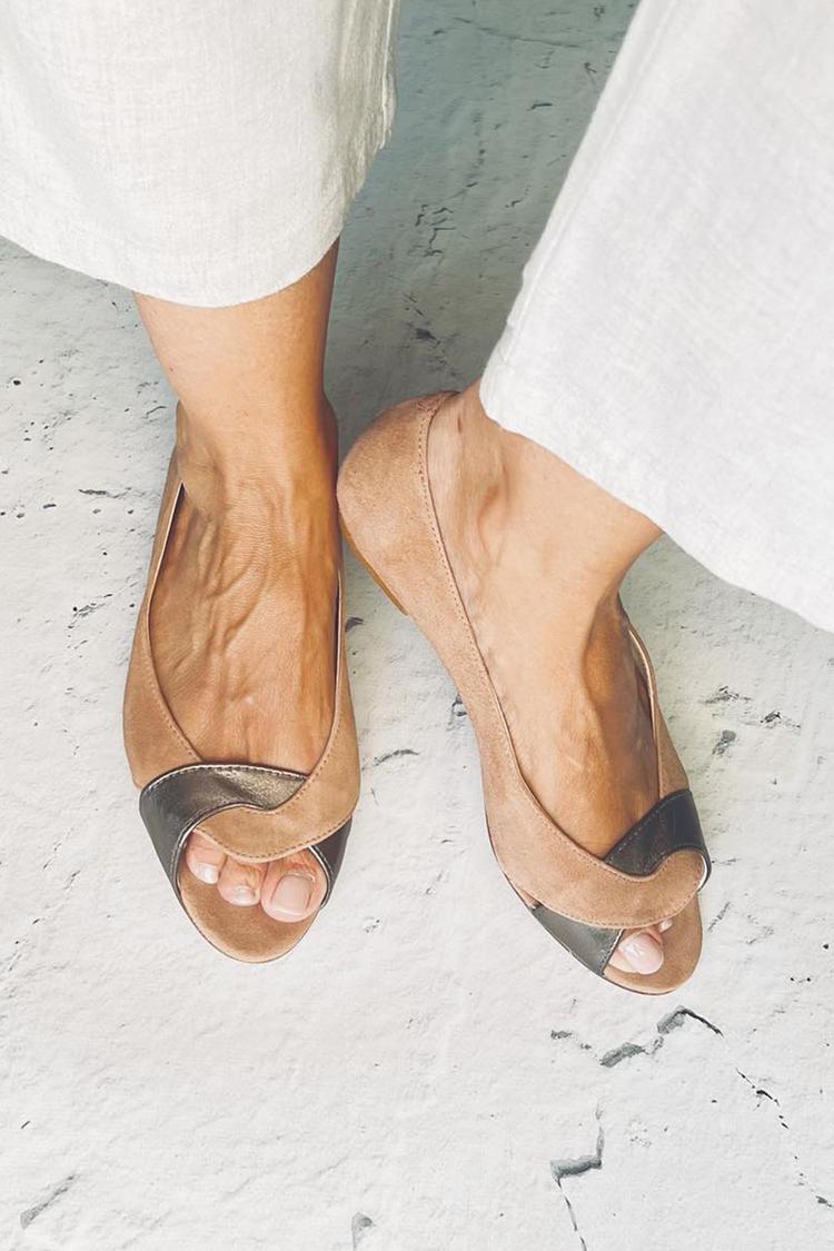 Colorblock Twisted Strap Peep Toe Light Brown Sandals