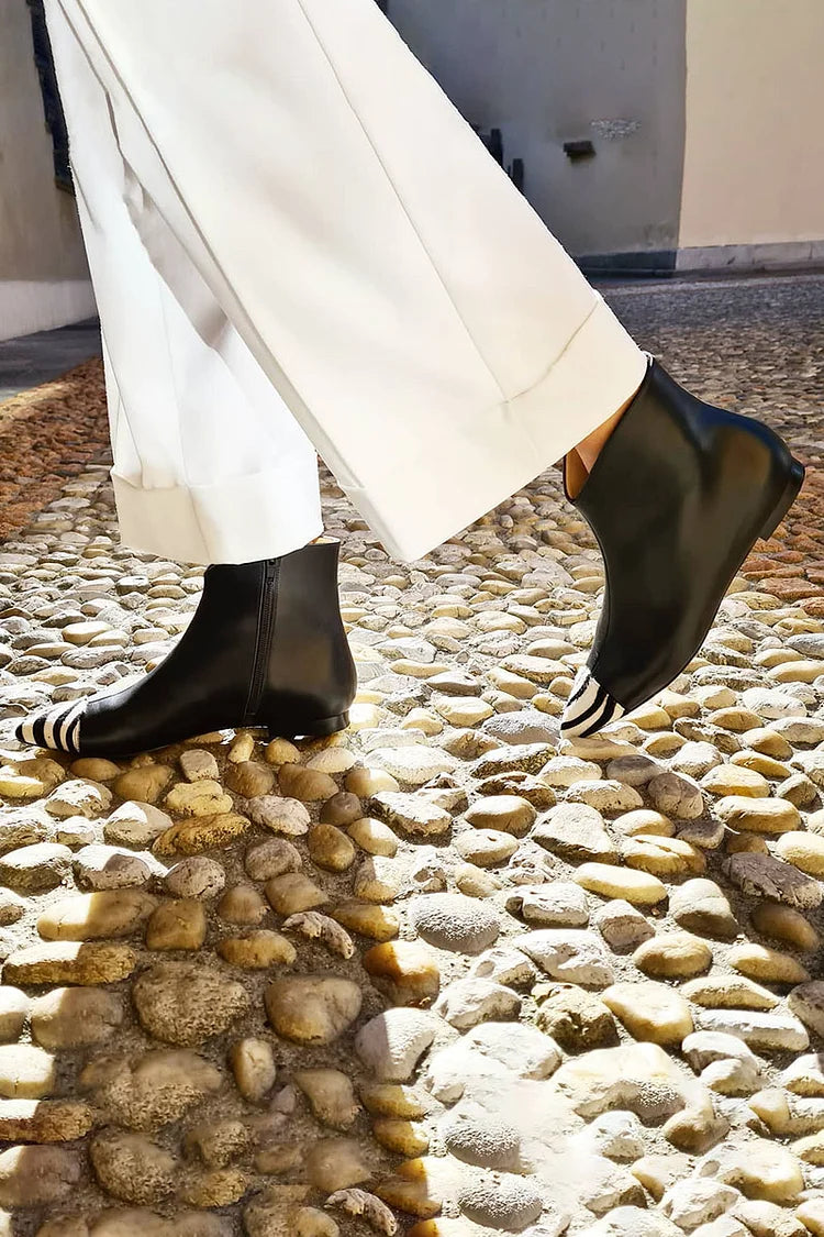 Botas de media pantorrilla con cremallera, punta fina, costuras a rayas