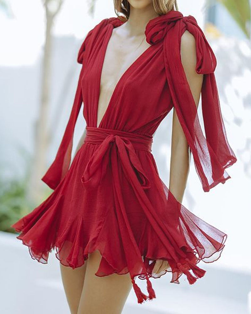 Einfarbiges Chiffonkleid mit Schnürung  