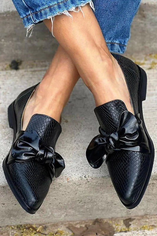 Schlangenlederprint, Schleife, geknotet, spitze Zehenpartie, Slip-On, schwarze Loafers  
