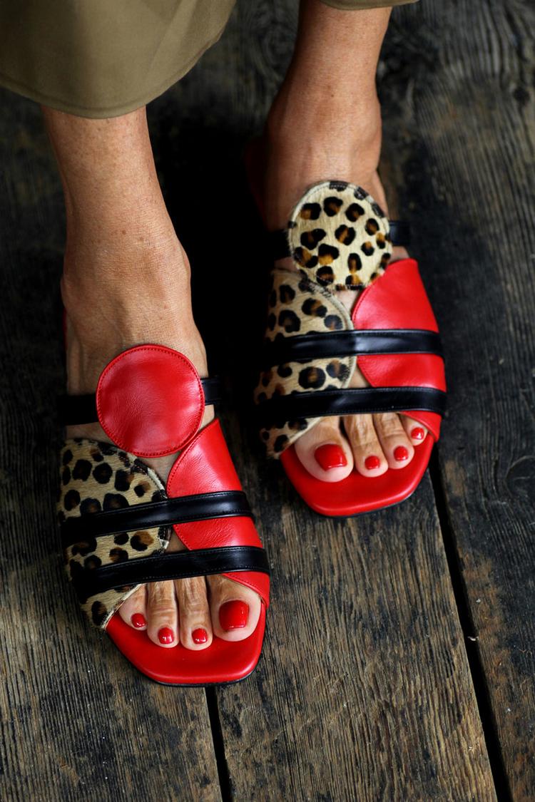 Leopard Pattern Colorblock Square Toe Red Slippers