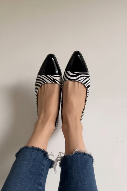 Elegant Zebra Print Pointed Toe Casual Flats [Pre Order]