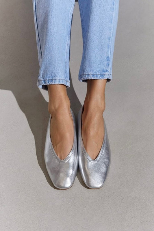 Silver Metallic Square Toe V-Cut Silver Ballet Flats [Pre Order]