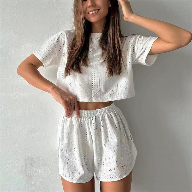 Hollow slit and navel-baring short two-piece set