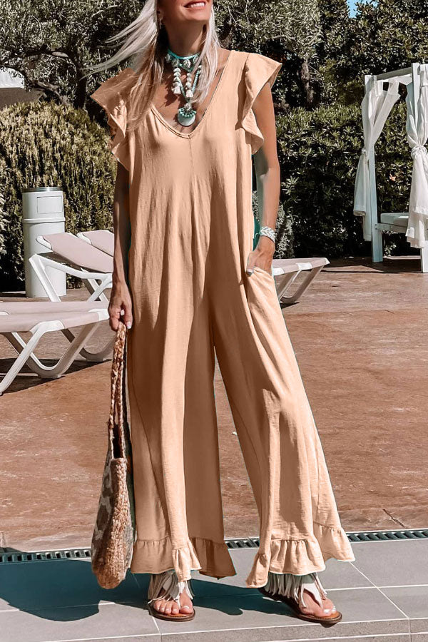 Sommerlicher, bequemer Jumpsuit mit V-Ausschnitt und Rüschen