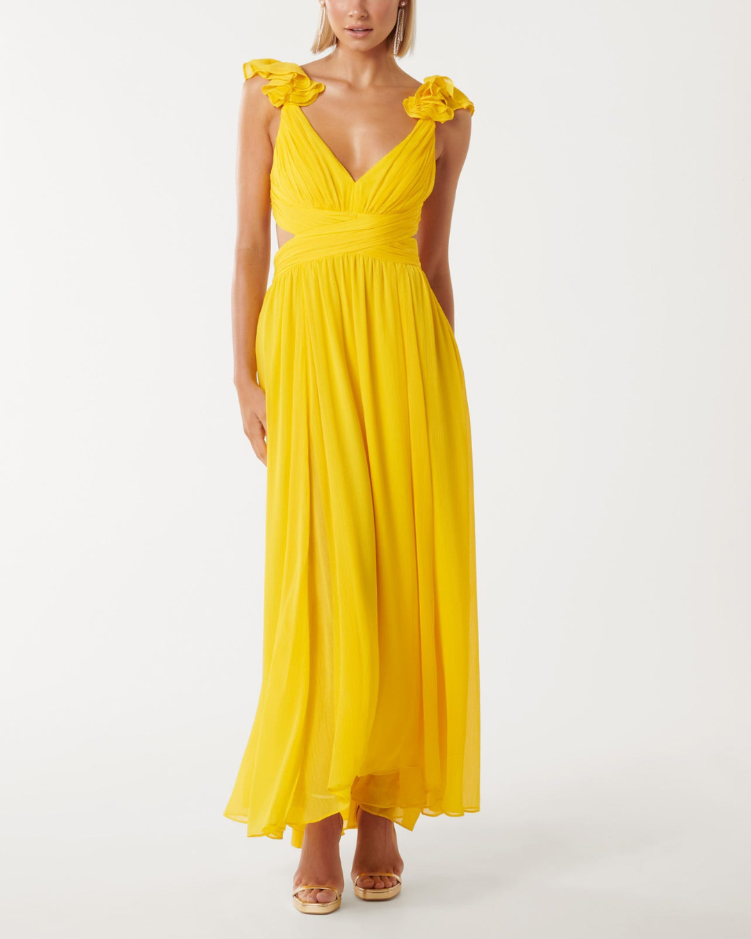 Vestido largo con volantes en los hombros