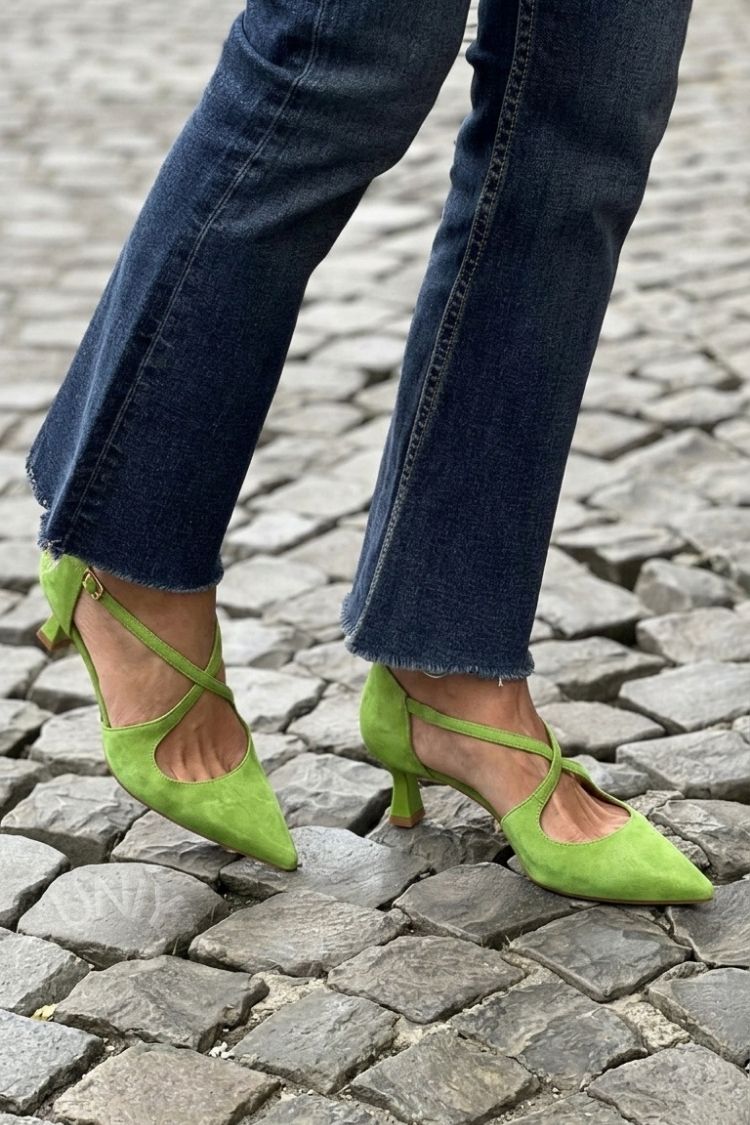 Cross Strap Buckle Solid Color Pointed Toe Khaki Low Heels