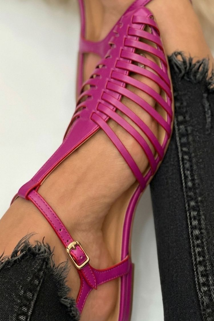 Casual Plain Hollow Out T-Strap Pointy Toe Black Sandals