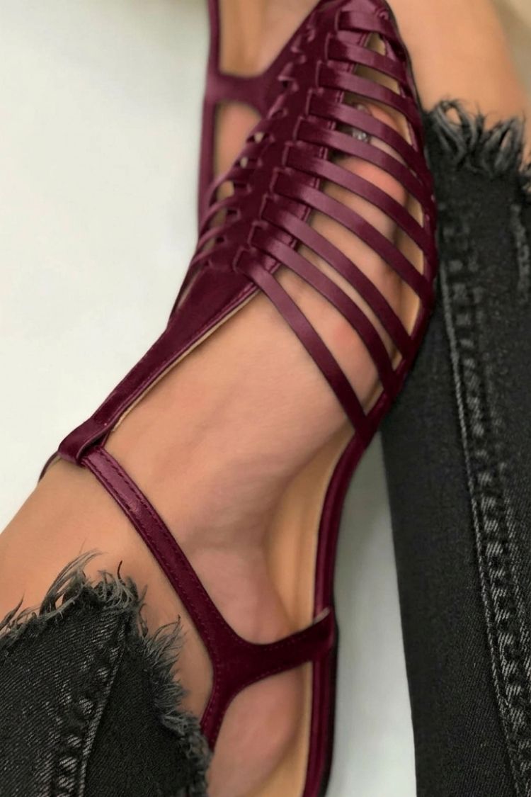 Casual Plain Hollow Out T-Strap Pointy Toe Black Sandals