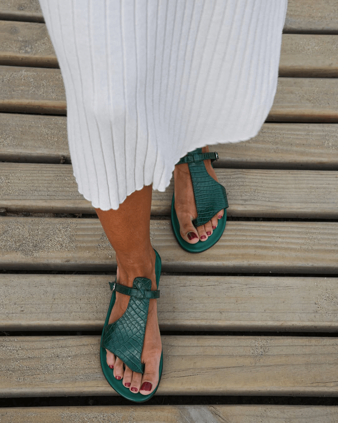 Crocodile Embossed Instep Strap Buckle Flip Flops Sandals