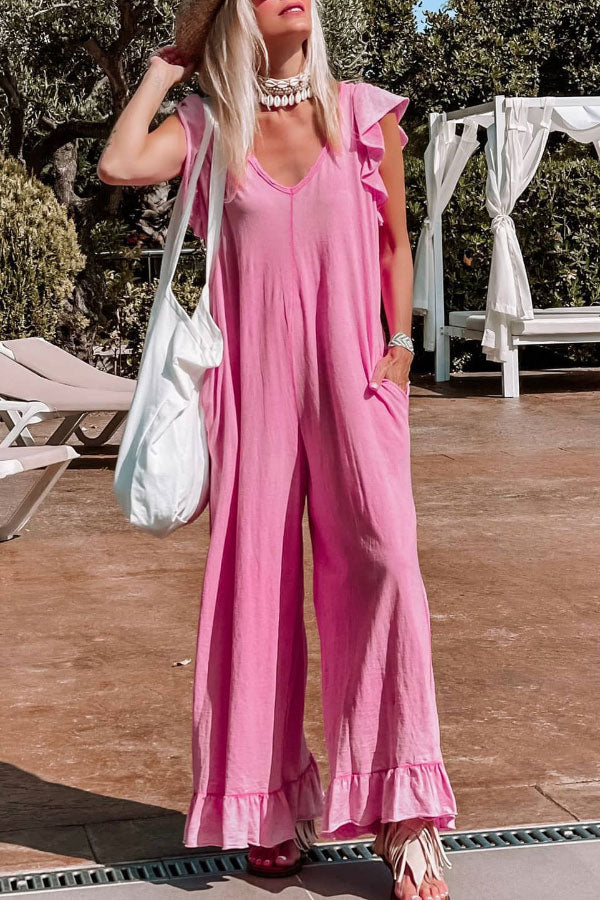 Sommerlicher, bequemer Jumpsuit mit V-Ausschnitt und Rüschen
